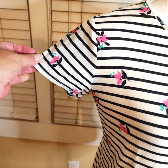 Croft and Barrow Women's Floral Graphic Design T-shirt - Picture 6 of 10